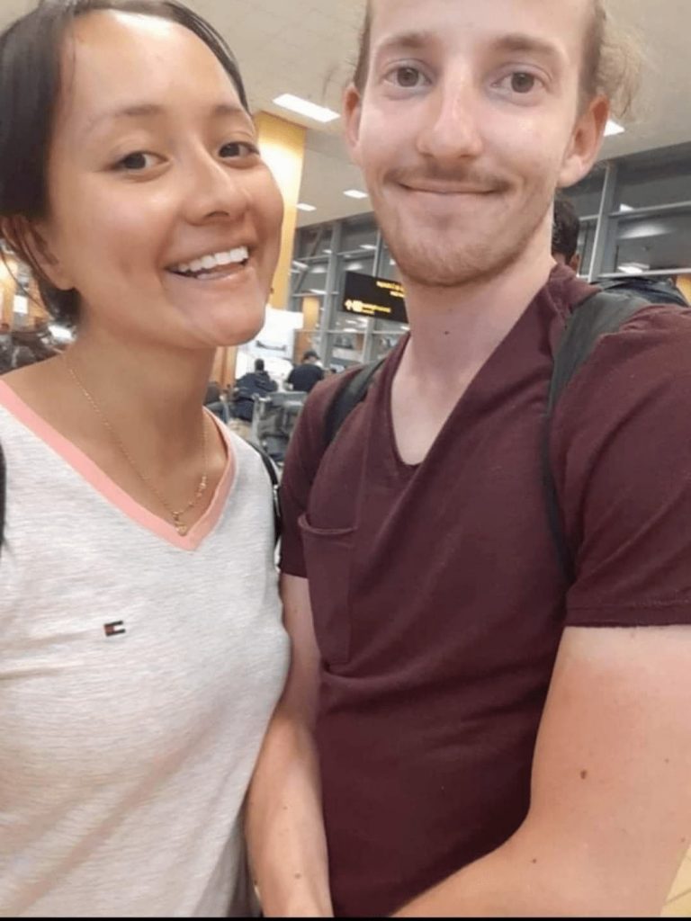 leo and kyomi at airport starting a long distance relationship
